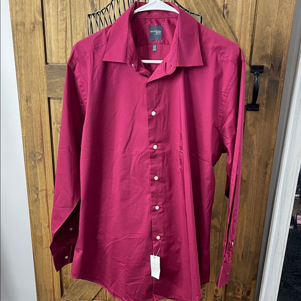 MADISON SLIM FIT  Cranberry Button-Up Men'sShirt.